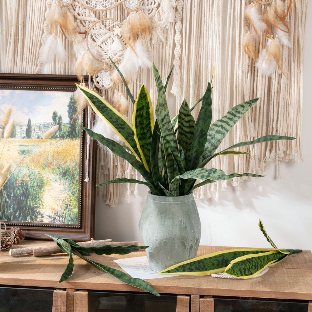 Realistyczne, sztuczne liście  – Snake Plant recenzja i cena